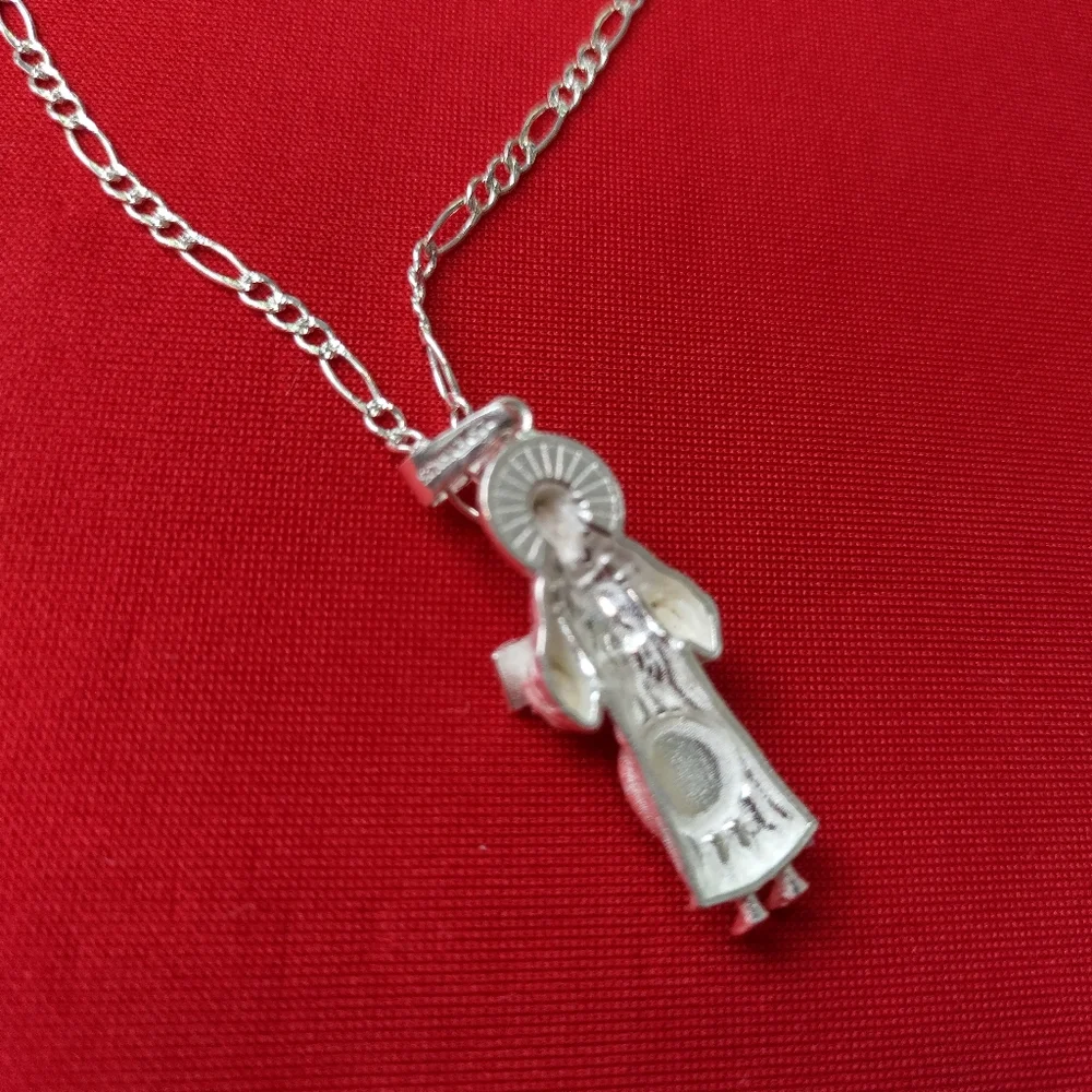 925 Sterling Silver Ladies St Benedict Catholic necklace pendant and chain‎